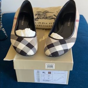 Burberry flats